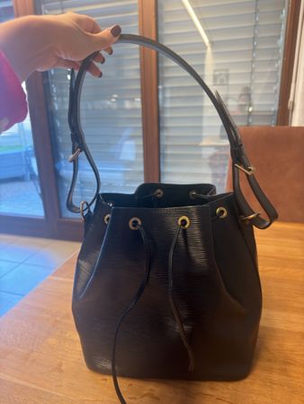 Beuteltasche Louis Vuitton Epi Leder schwarz