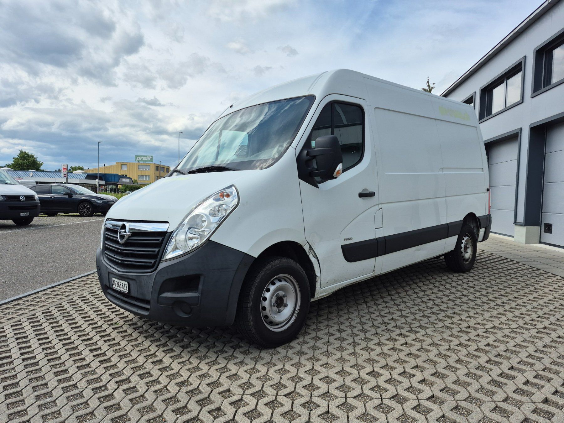 Opel Veicoli commerciali: Opel Movano 2,3l L2H2 – Usato da Künten venduto da 1down5up