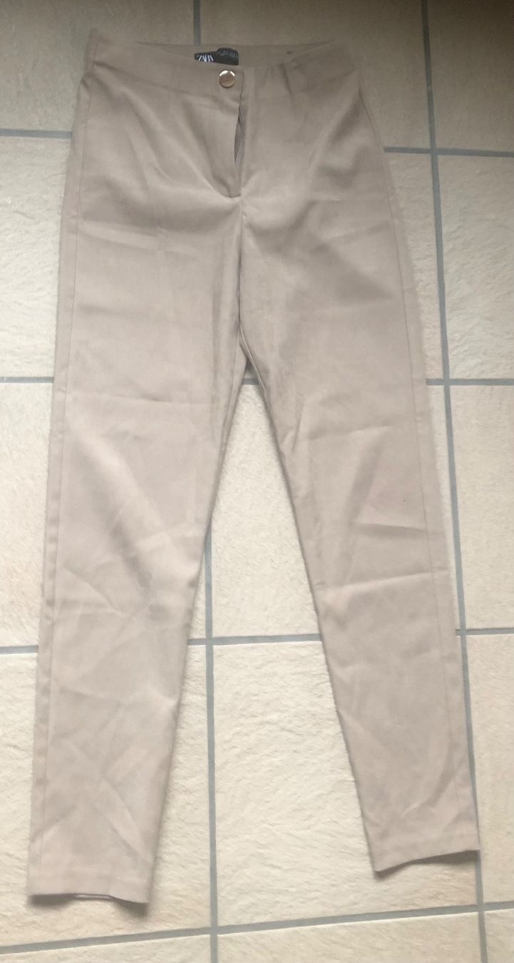 Zara Lots de vêtements: Kleiderpaket- Zara+Ted Baker – D'occasion à Eglisau par Vidal_sosun 9