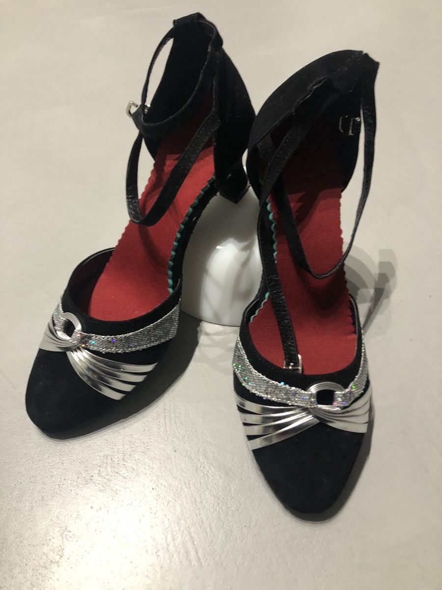 Damenschuhe: Tanzschuh Schwarz Grösse 40 – Neu und originalverpackt aus Arch von Dendu01