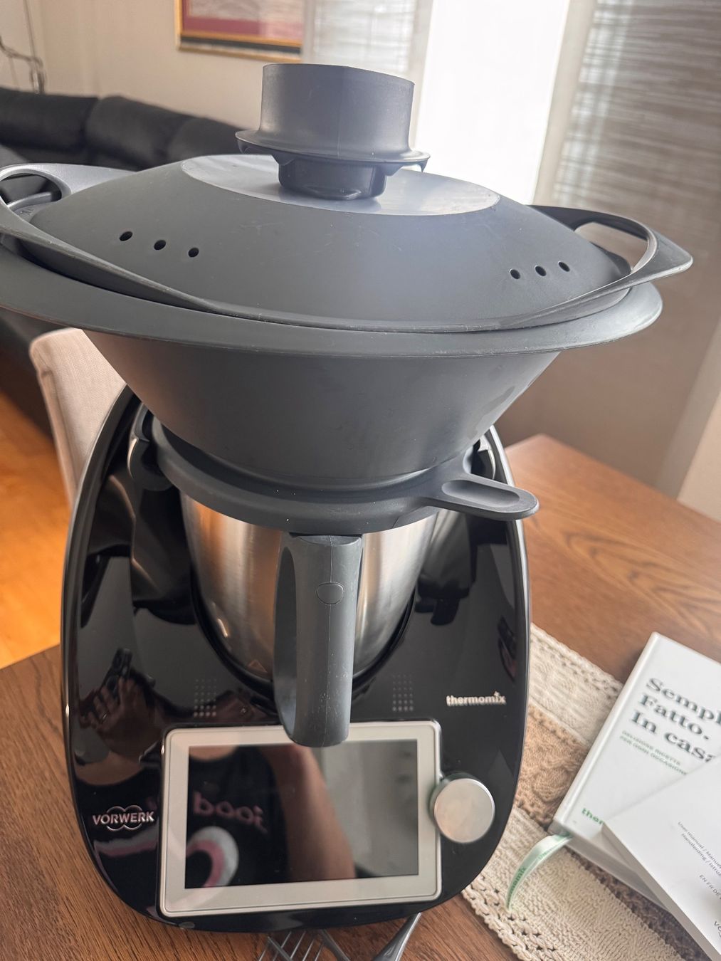 Elettrodomestici da cucina: Bimby tm6 completo nero – Usato da Aadorf venduto da lau_6l77