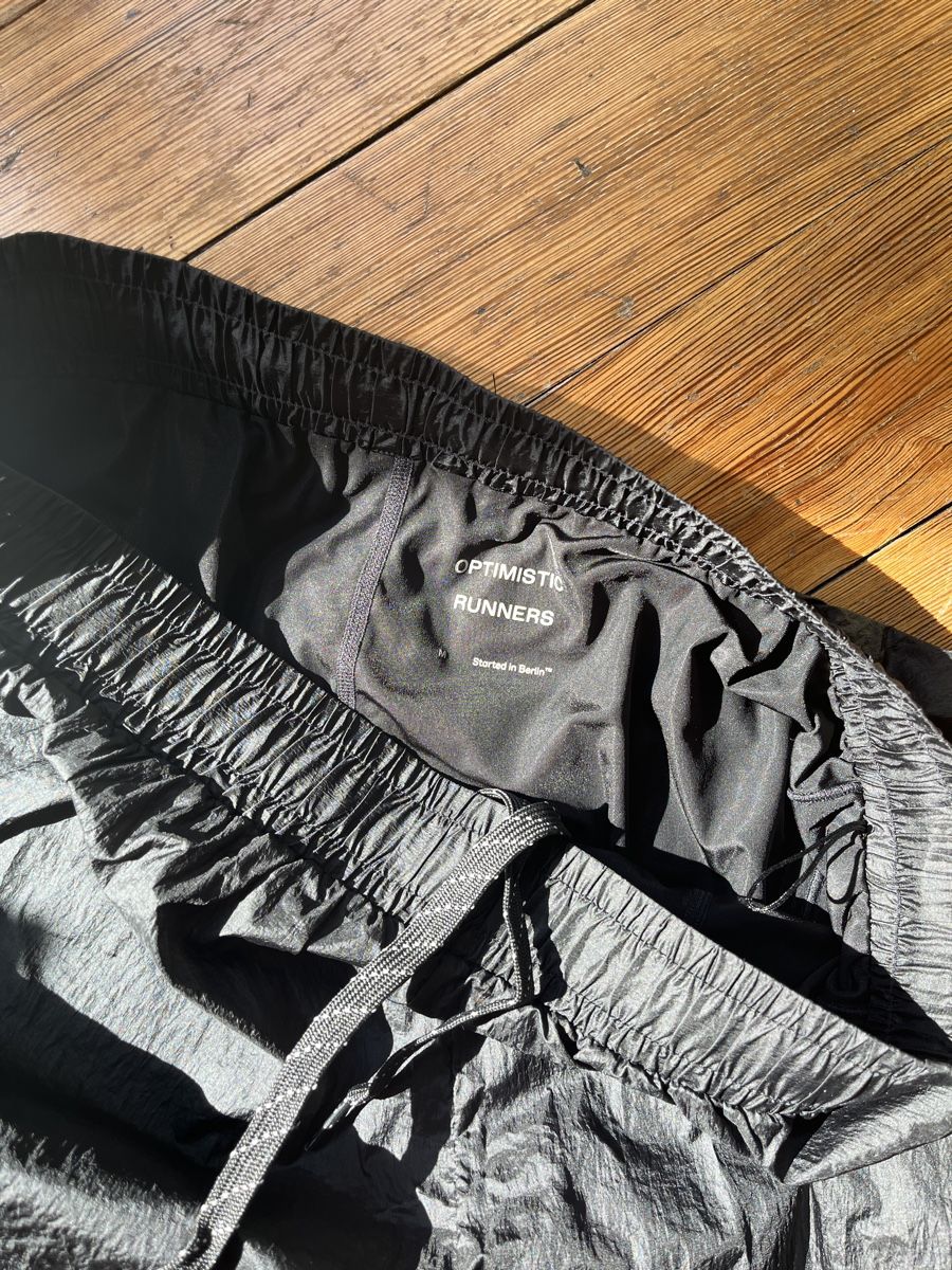 Pantaloni: Optimistic Runners Shorts – Usato da Zürich venduto da AN-SP 3