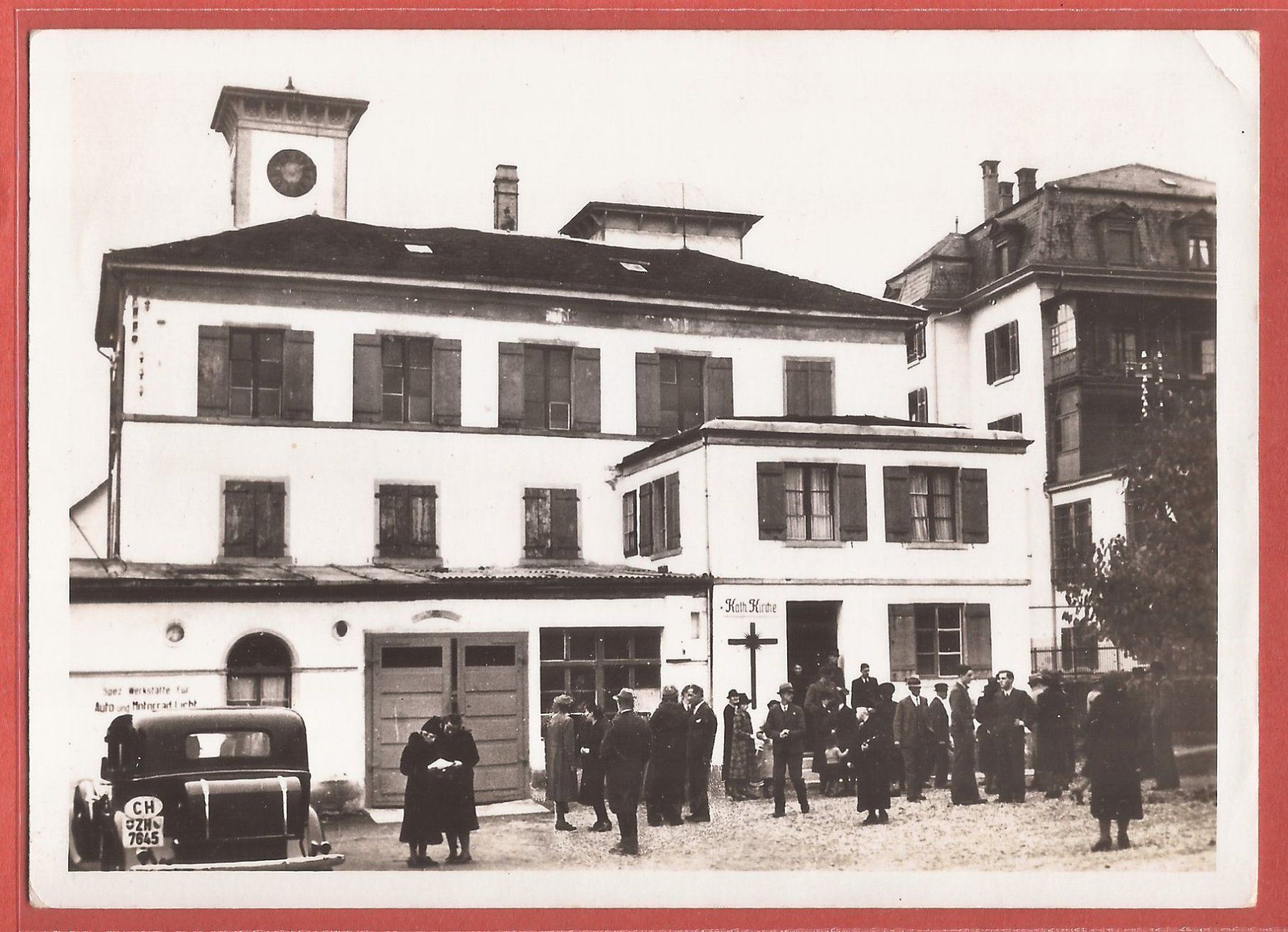Cartoline postali: Stäfa - Oldtimer vor kath. Gotteshaus - ca. 1940 – Usato da Fislisbach venduto da Porano