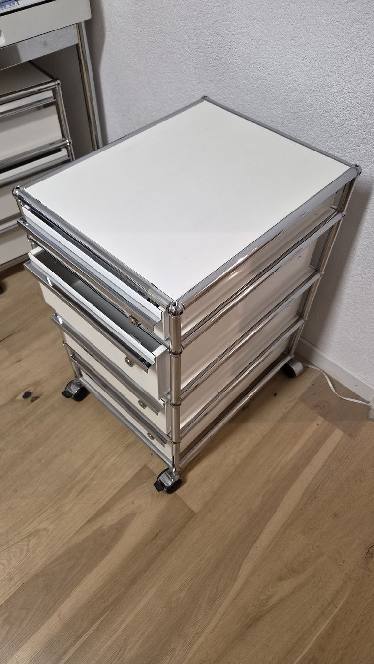 USM Korpus: USM Rollcontainer Korpus weiss – Gebraucht aus Galgenen von 73rsr 2