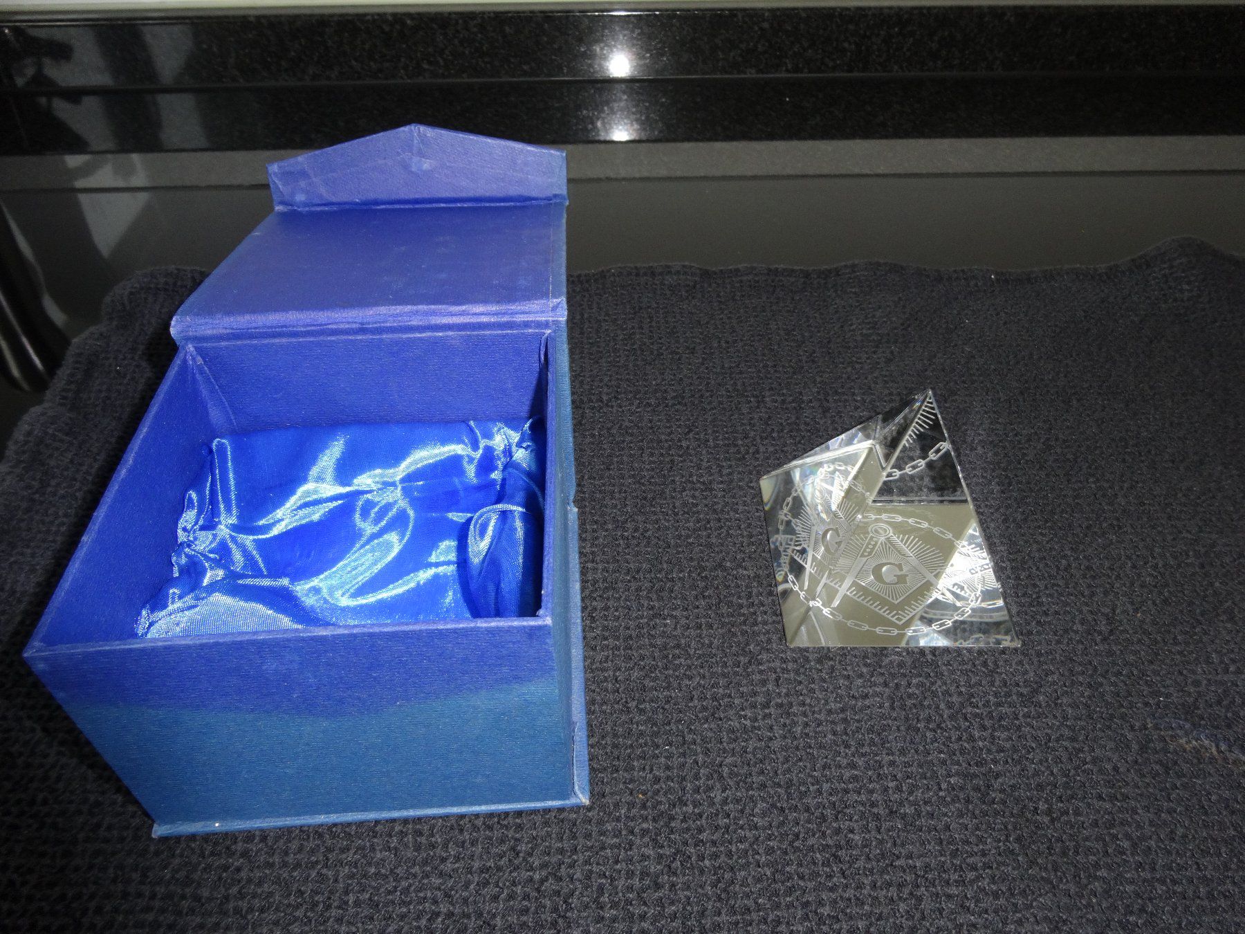 Bicchieri: Pyramide Glas Loge – Usato da Neerach venduto da jenny062 1