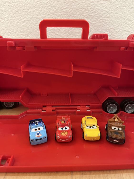 Disney Pixar Cars Mack Truck with 4 Mini Racers! (Gebraucht) in ...