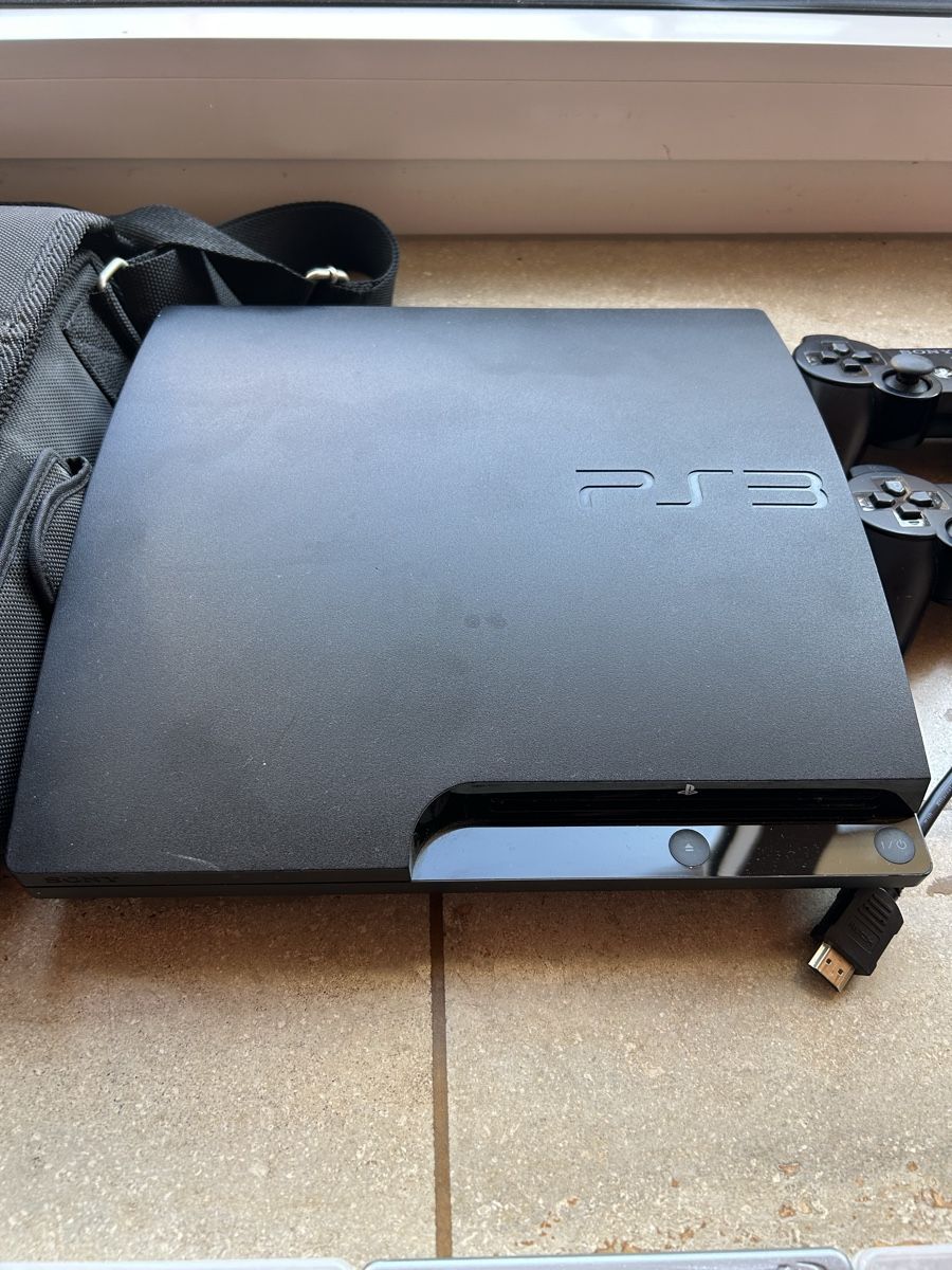 Sony Console: Sony PlayStation 3 Slim 160GB Bundle | 2 Controller | Tasche – Usato da Uhwiesen venduto da Bogi2257 1
