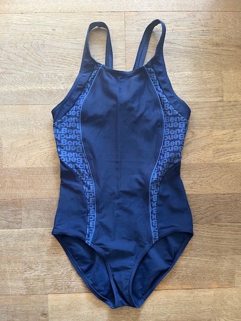 Bench Costumi da bagno & Bikini: Badekleid von Bench – Usato da Steinmaur venduto da Dyleila