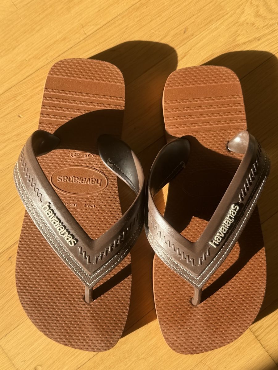 Havaianas Scarpe da uomo: Havaianas Brown Flip Flops: EU 39-40 – Usato da Adliswil venduto da rafabru_ipo