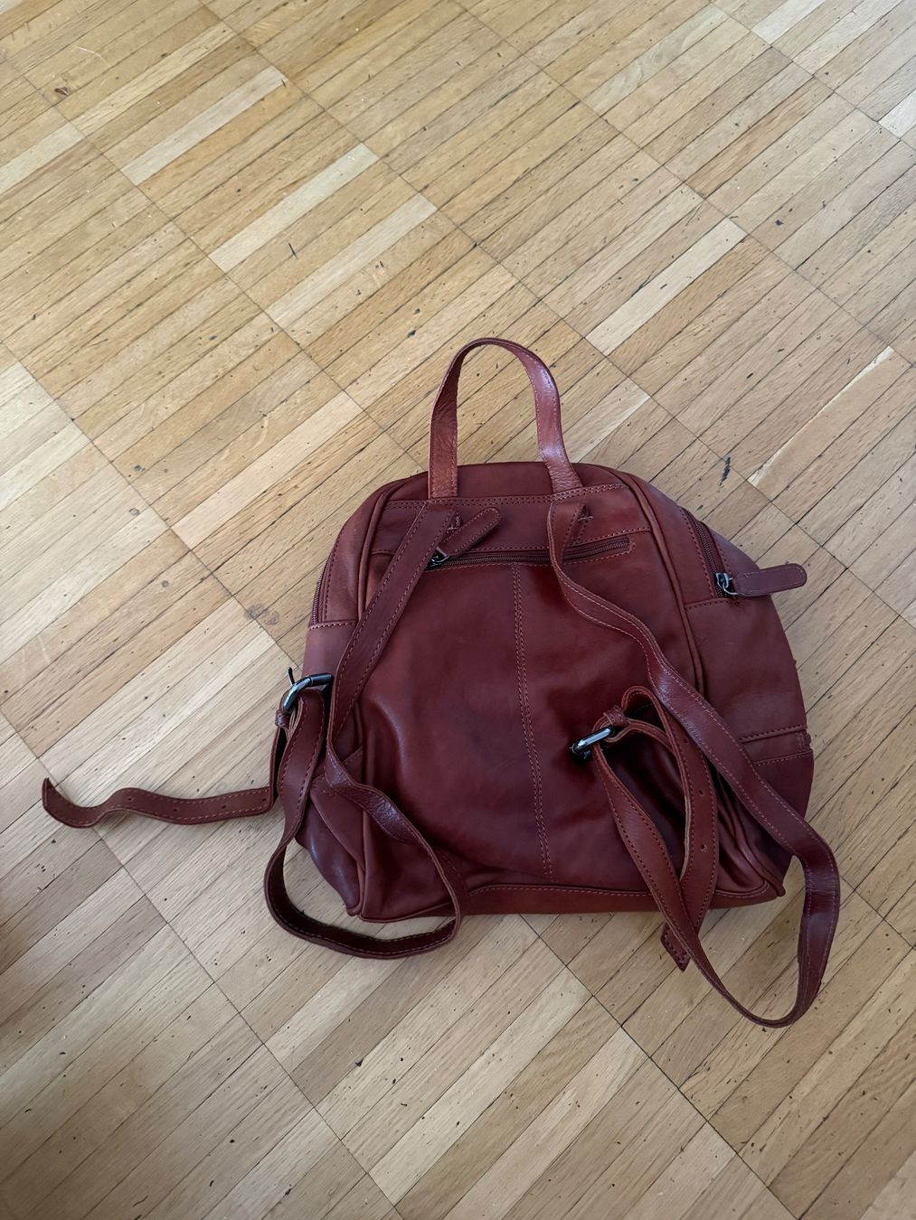 Rucksäcke: Lederrucksack braun mittelgross – Gebraucht aus Zürich von congenium 1