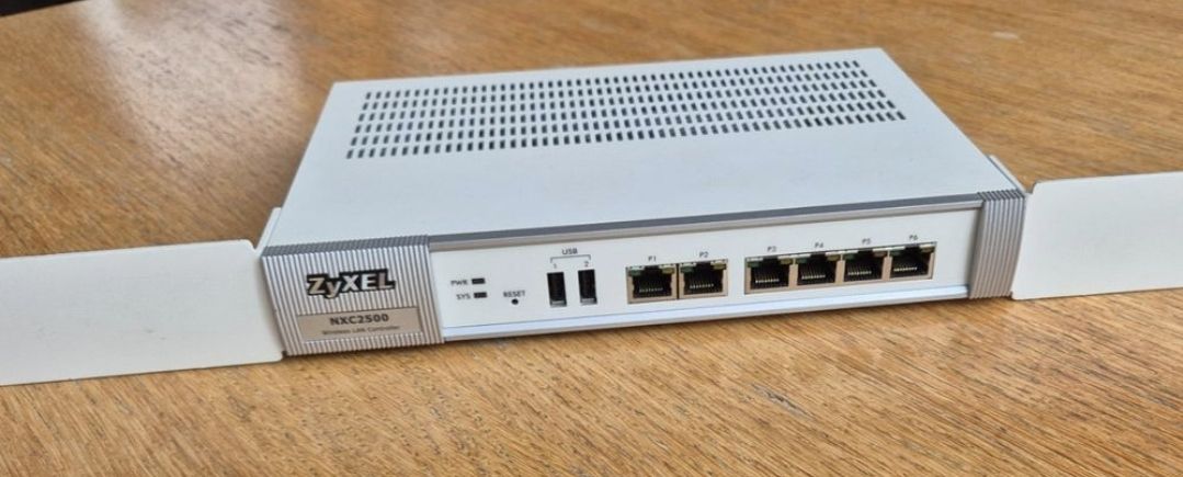 Zyxel Modem & Router: 3x Zyxel NXC 2500 – Usato da Pieterlen venduto da bes_9n2g