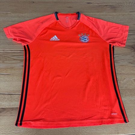 FC Bayern München Trikot Grösse L  Adidas Climacool