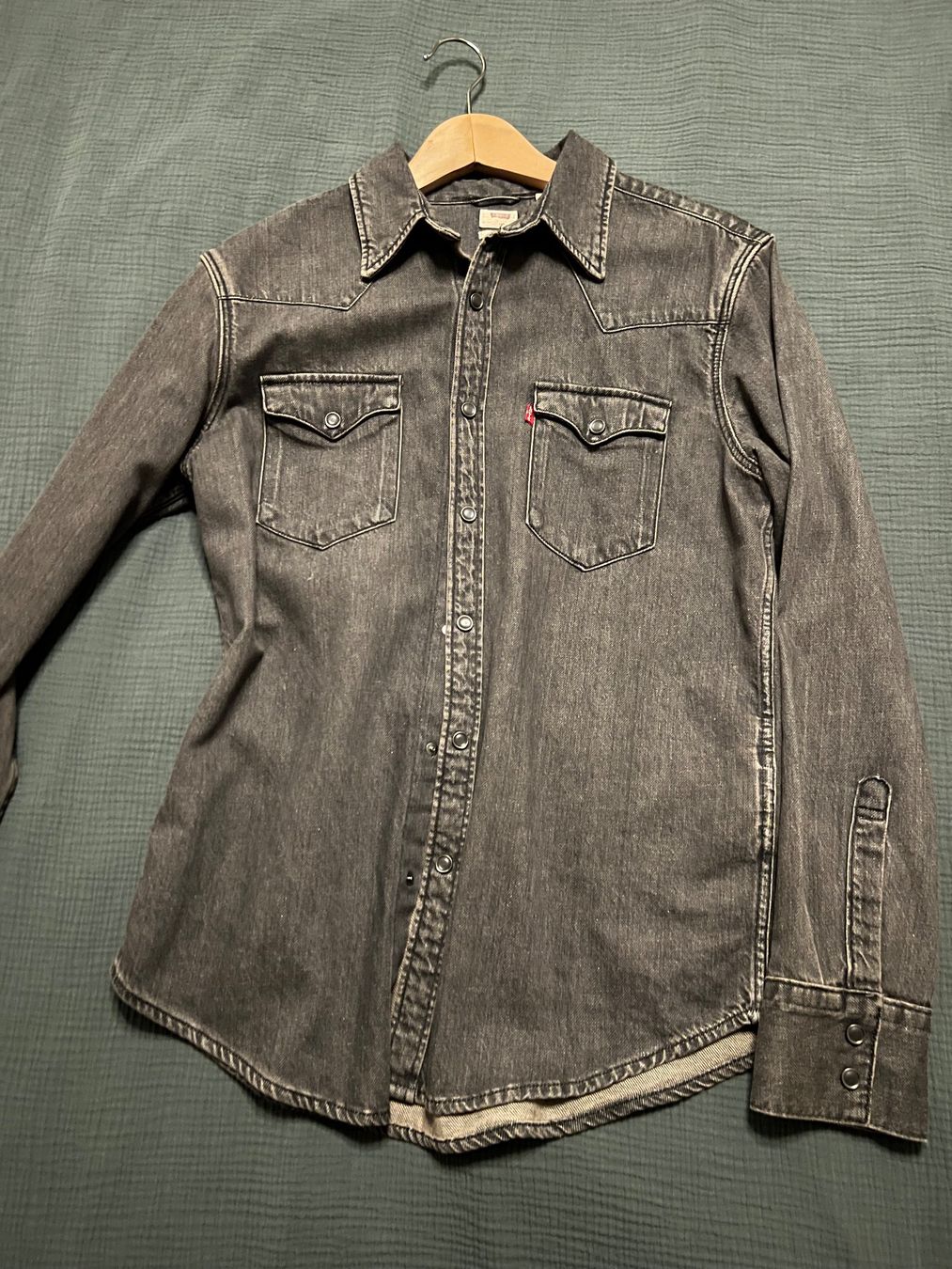 Camicie: Chemise Levis Taille M – Usato da Neuchâtel venduto da jon_588l