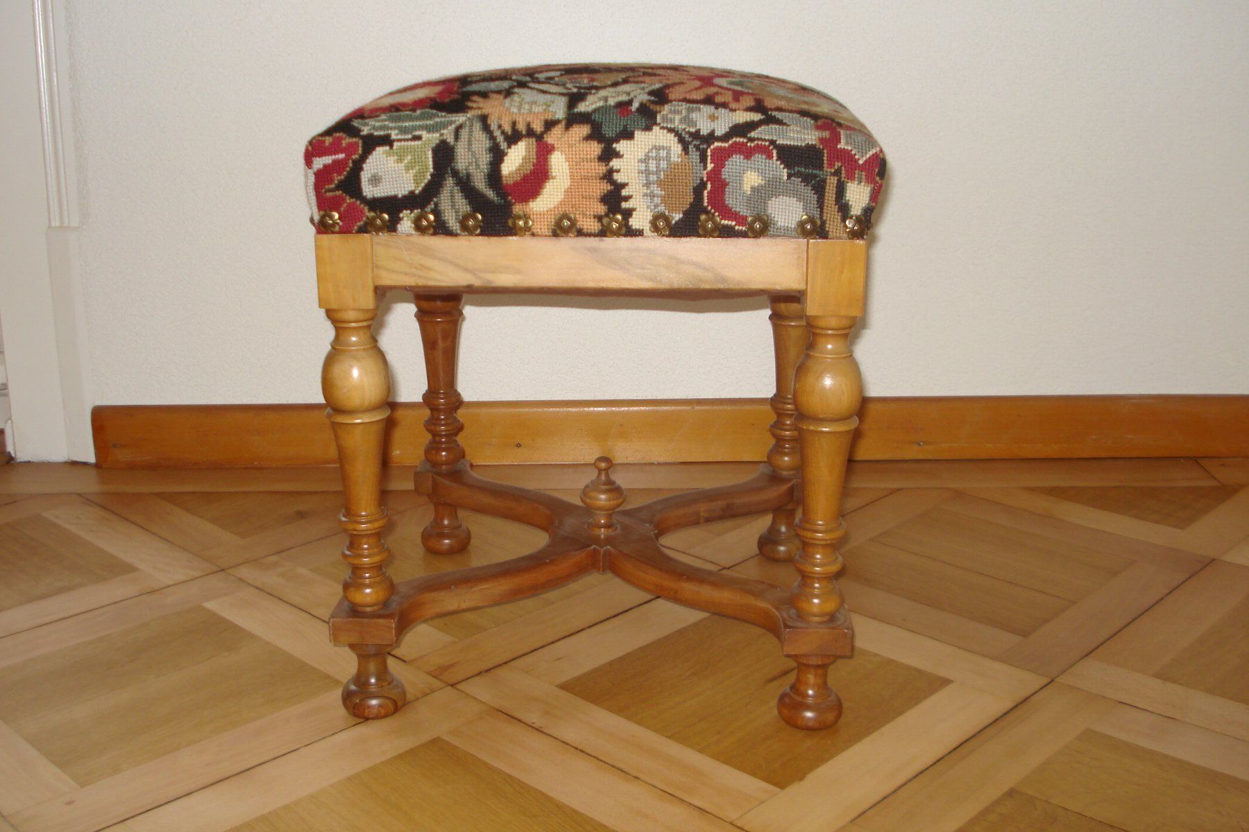 Tabourets: Banquette - gobelin – Neuf avec emballage d'origine à Biel/Bienne par milamila02 1