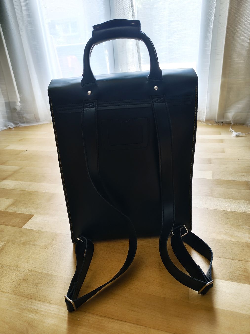 Dr. Martens Zaini: Dr. Martens Rucksack – Nuovo (secondo la descrizione) da Münchenstein venduto da Chy_Ona 1