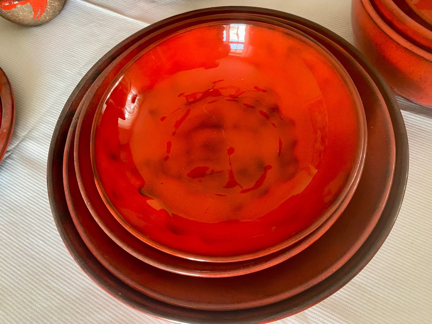 Set di piatti: Red Pottery Dinnerware Set - Unique Glaze - 20+ pcs - Vtg... – Usato da Lenzburg venduto da viv_rx9g 3