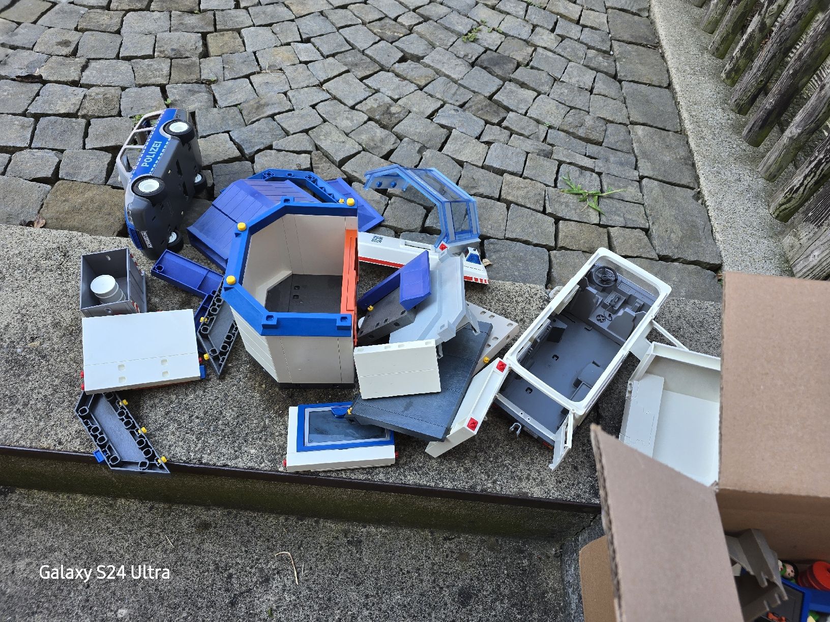 Playmobil Giocattoli: Polizeiststion – Usato da Frasnacht venduto da Hambiel