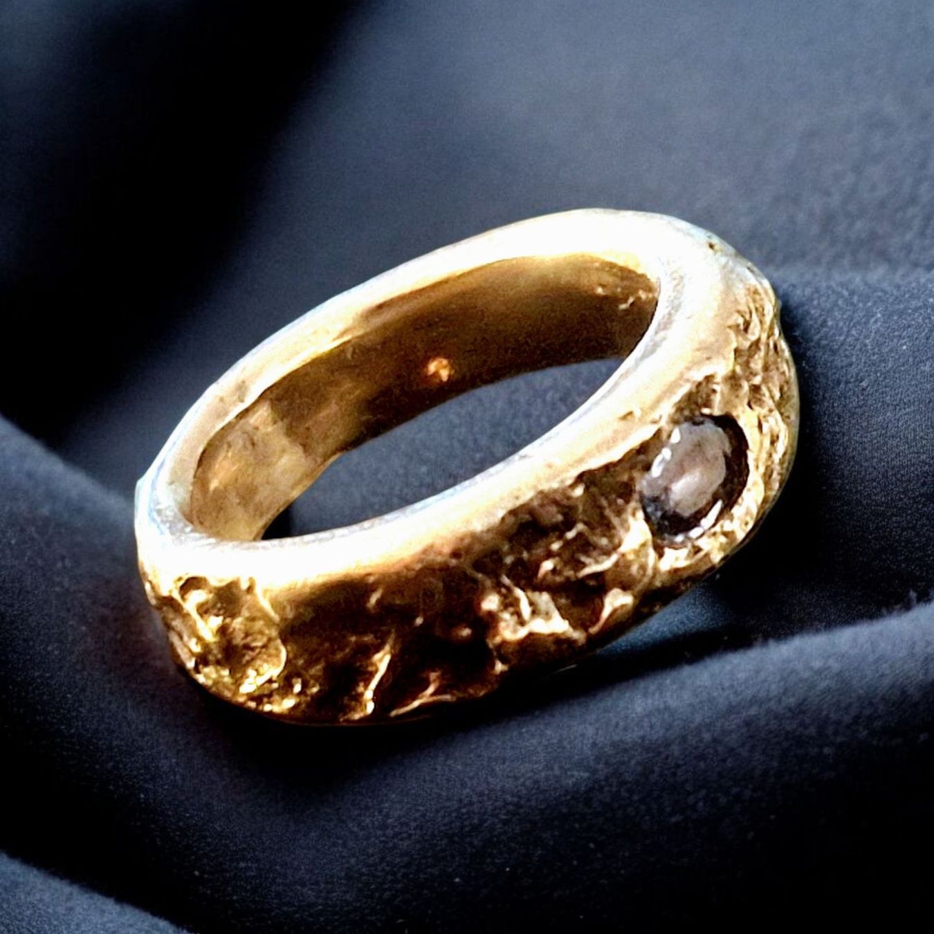 Anelli: Wilder Ring, Bronze & Saphir, Gr. 51.5 – Nuovo e nell'imballaggio originale da Aarau venduto da Schmuckhoehle_MD 5