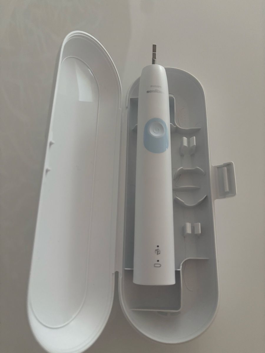 Philips Sonicare Cura dei denti: Ersatzzahnbürste Philips Sonicare ungebraucht mit Case – Nuovo (secondo la descrizione) da Zürich venduto da linda91