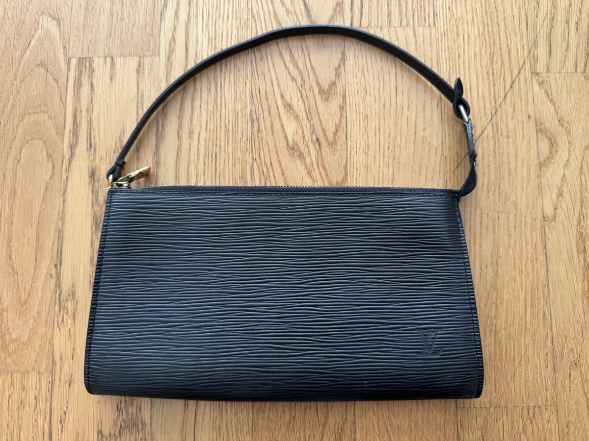Louis Vuitton Taschen für Damen: Louis Vuitton Tasche – Gebraucht aus Rüegsauschachen von nai_2jfm