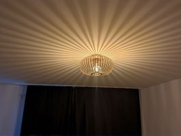 Deckenlampe mit schönem, atmosphärischem Licht