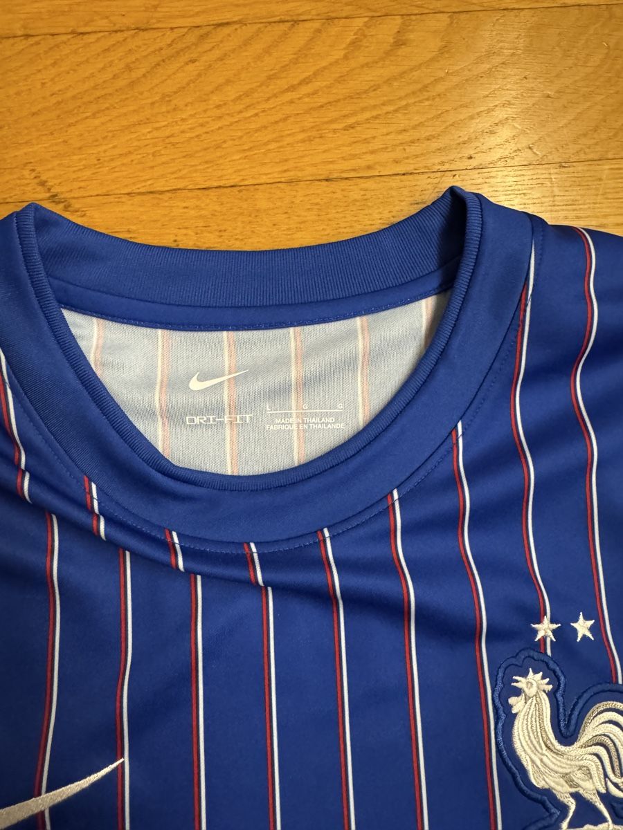 Nike Canottiere & Pantaloni: Nike Jacquemus Frankreich Trikot – Nuovo e nell'imballaggio originale da Luzern venduto da Juk_Skyrunner 2