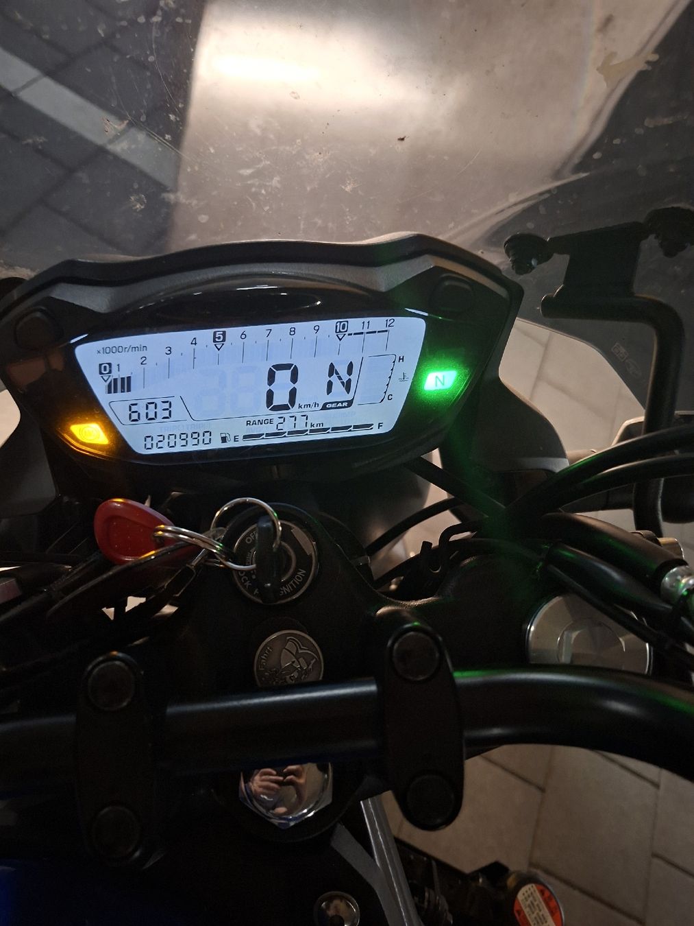 Suzuki Strada: Moto Suzuki 650 SV Gladius – Usato da Schötz venduto da luis041 1