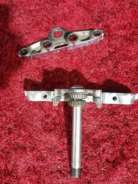 Tutti i ricambio per moto: Harley Gabelbrücke – Usato da Staffelbach venduto da Andy721 1