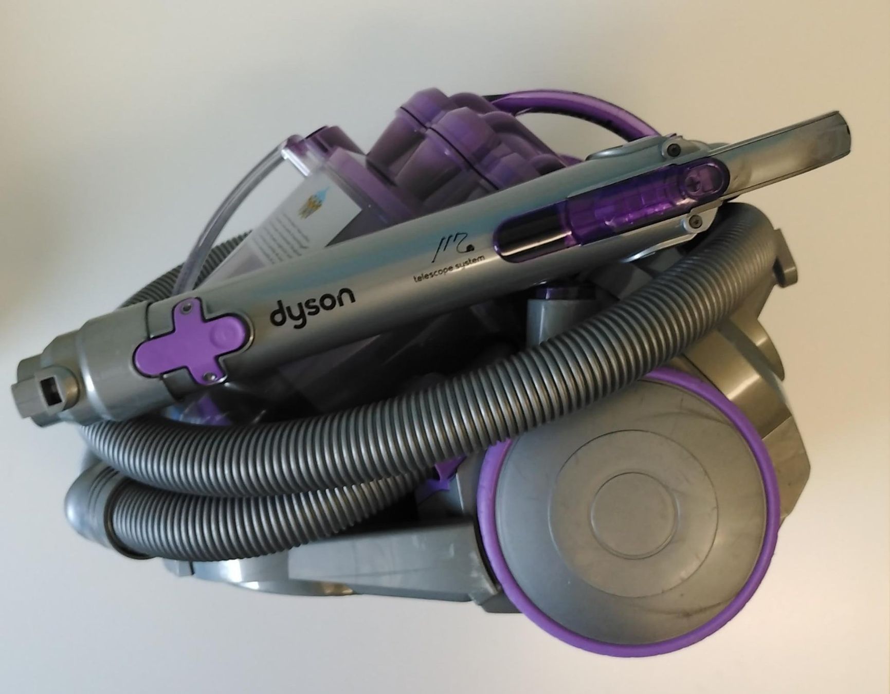 Dyson Staubsauger & Zubehör: Dyson DC08 telescope system animalpro – Defekt aus Basel von