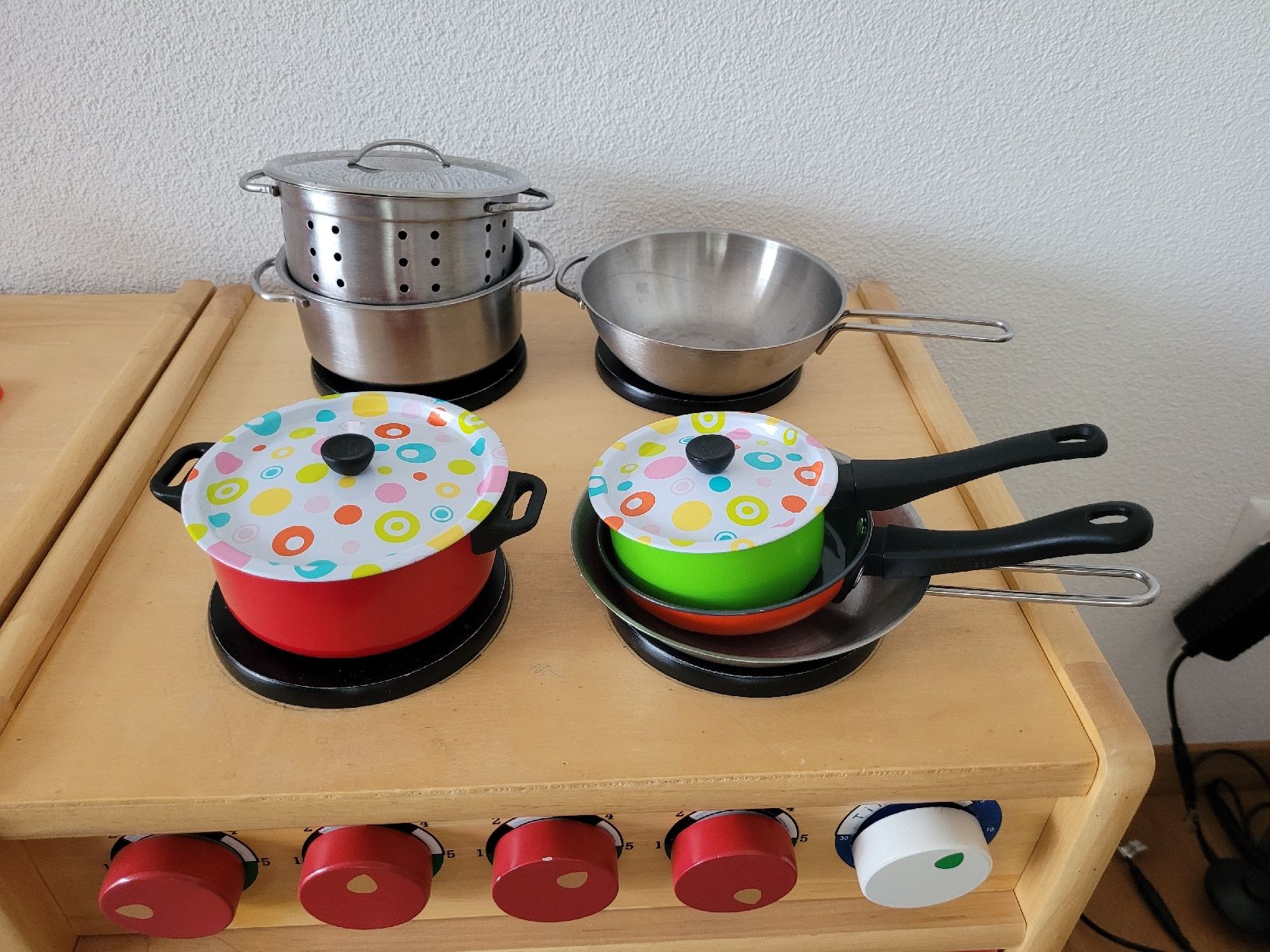 Giocattoli: Spielküche mit viel Zubehör – Usato da Weinfelden venduto da Mastek 2