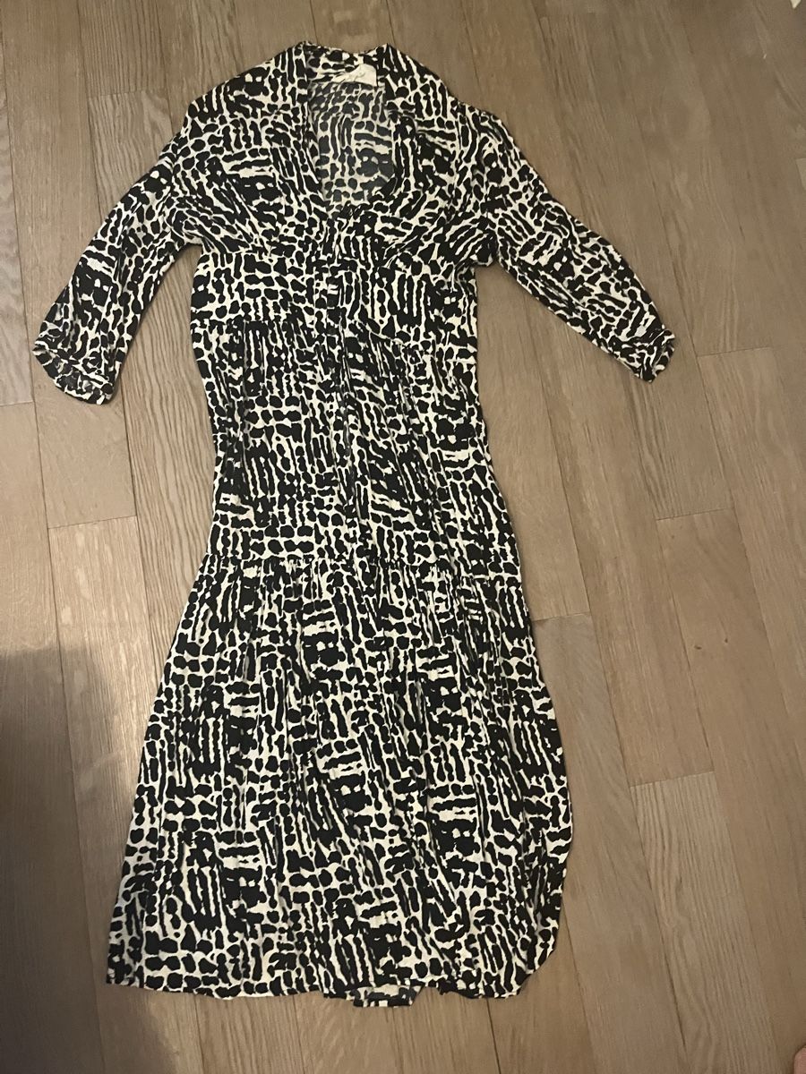 Ba&Sh Kleider: Robe Midi Bash taille 0, portée 2 x – Gebraucht aus Lutry von mar_cr6n