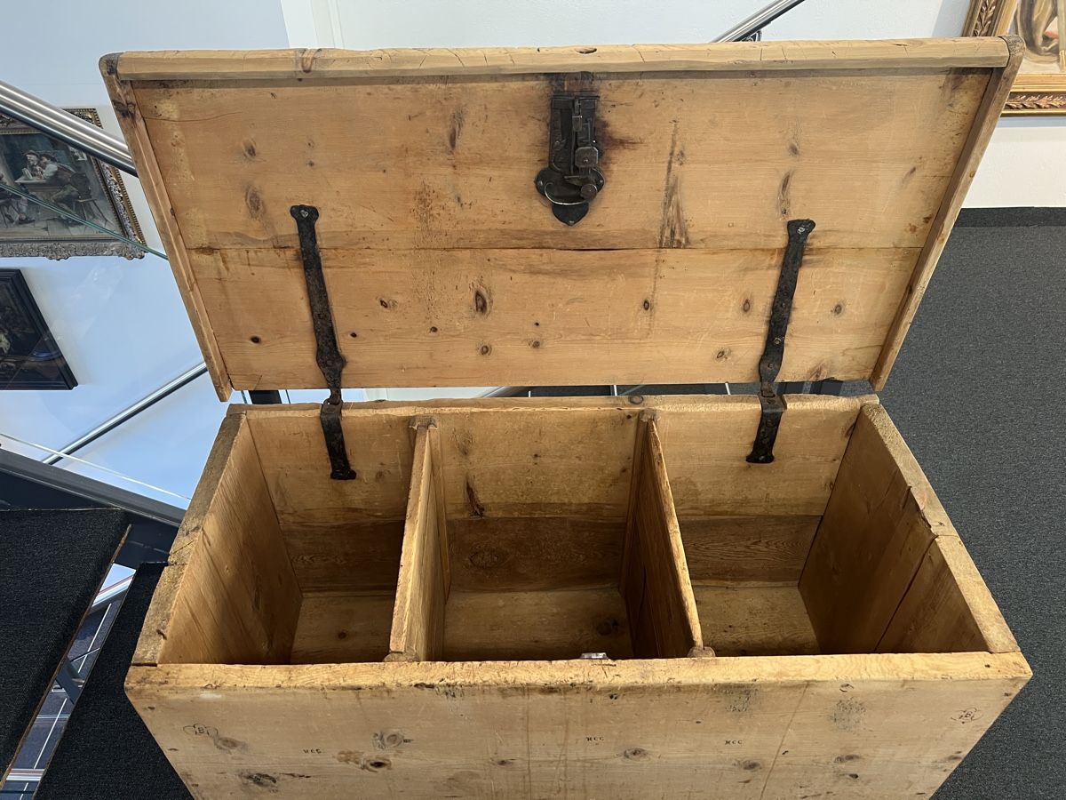 Cassapanche: Arven Truhe Engadin 18.Jhd – Usato da Gossau SG venduto da Keller-Antiques 4