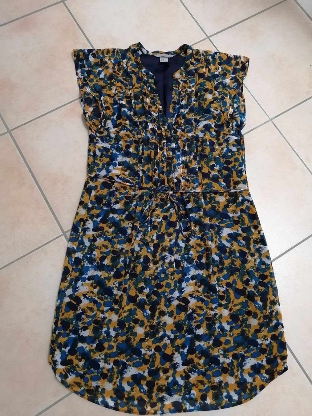 H&M Kleider: Sommerkleid Gr. 34 vom H&M – Gebraucht aus Henau von AXAA