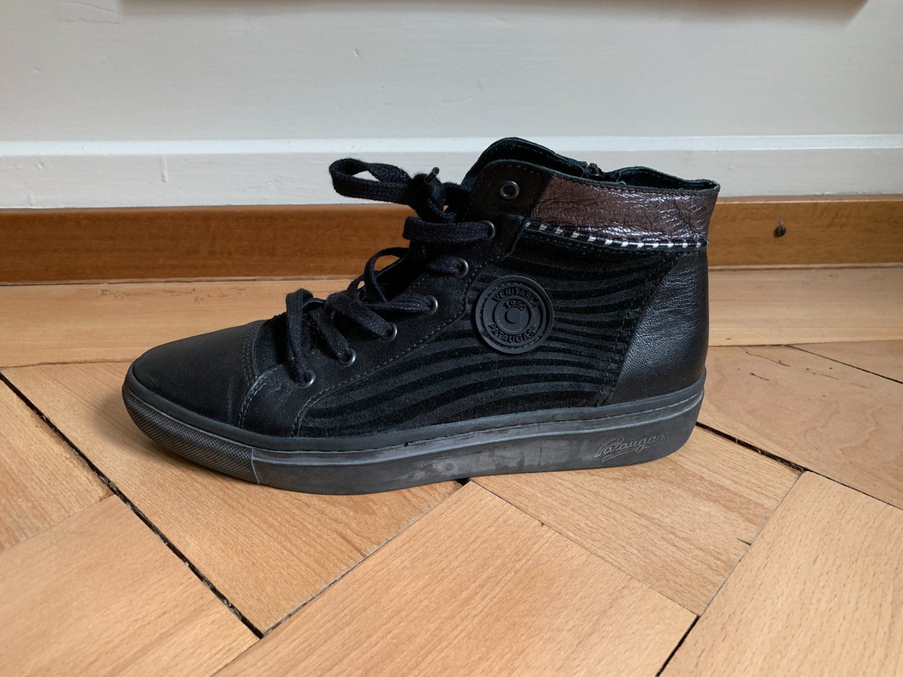 Chaussures femmes: PATAUGAS - Leder Sneaker schwarz 40 – D'occasion à Zürich par Diazaio 1
