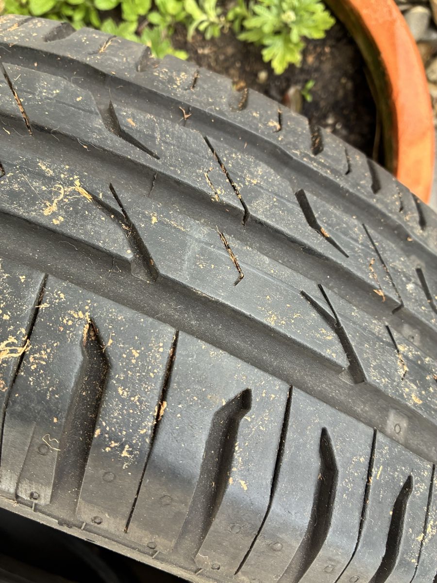 Altro in Scrittura & Disegno: 4 Pneumatici Estivi 185/65 R15 - Semperit e Continental – Usato da Lyss venduto da savisan 6