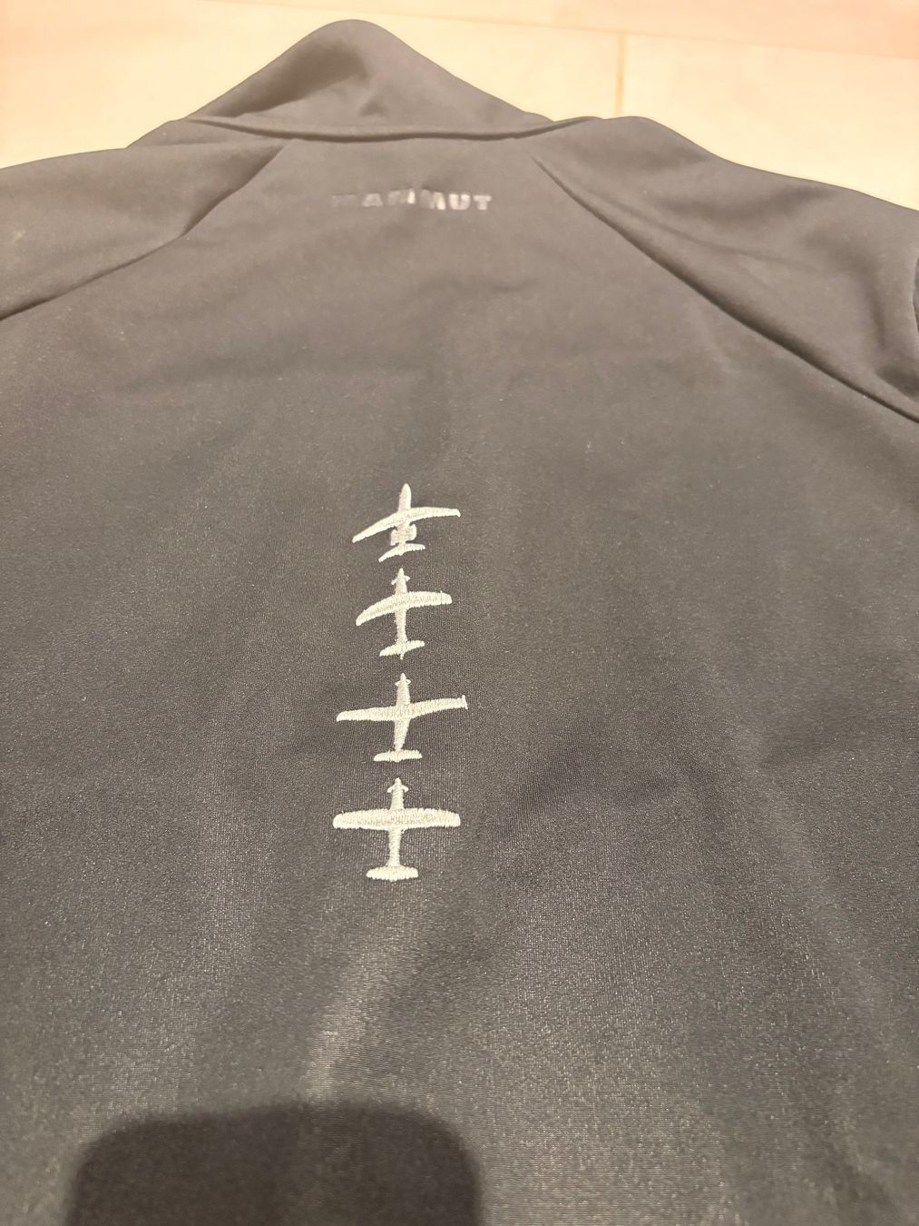 Giacche: Men‘s Softshell Jacket - Pilatus Aircraft Edition – Usato da Horw venduto da esjoeberg 4