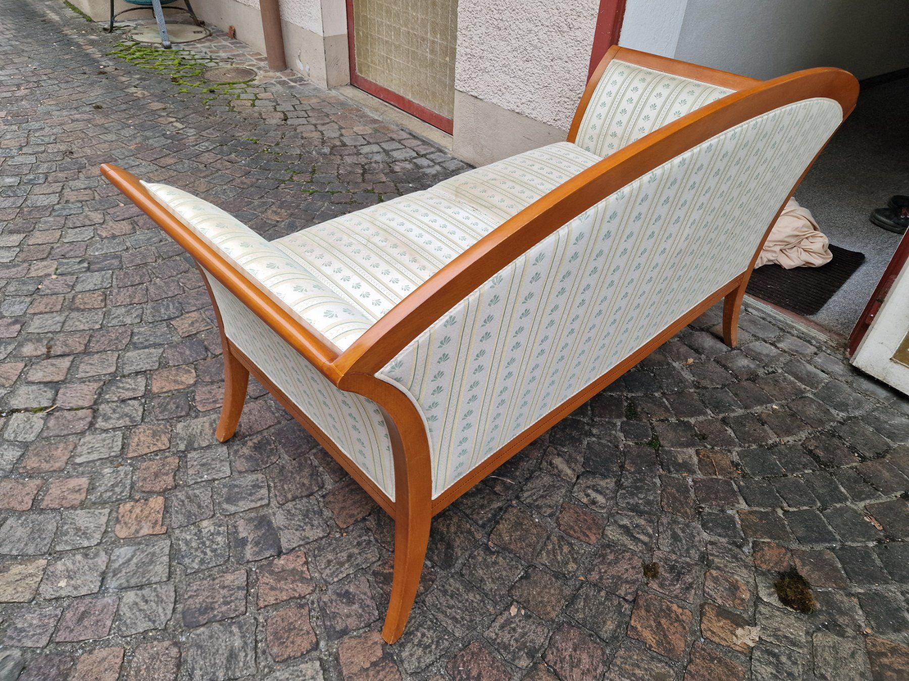 Divani: Schönes Zweiersofa – Usato da Salenstein venduto da Jr68