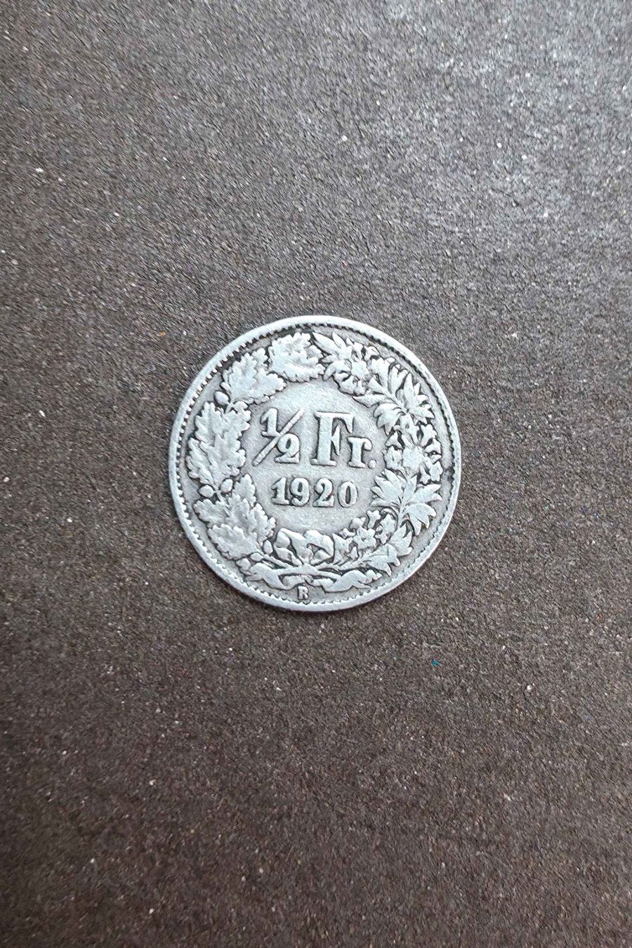 Tutti le monete: Silbermünze 1/2 Franken 1920 – Usato da Filzbach venduto da Cschufi