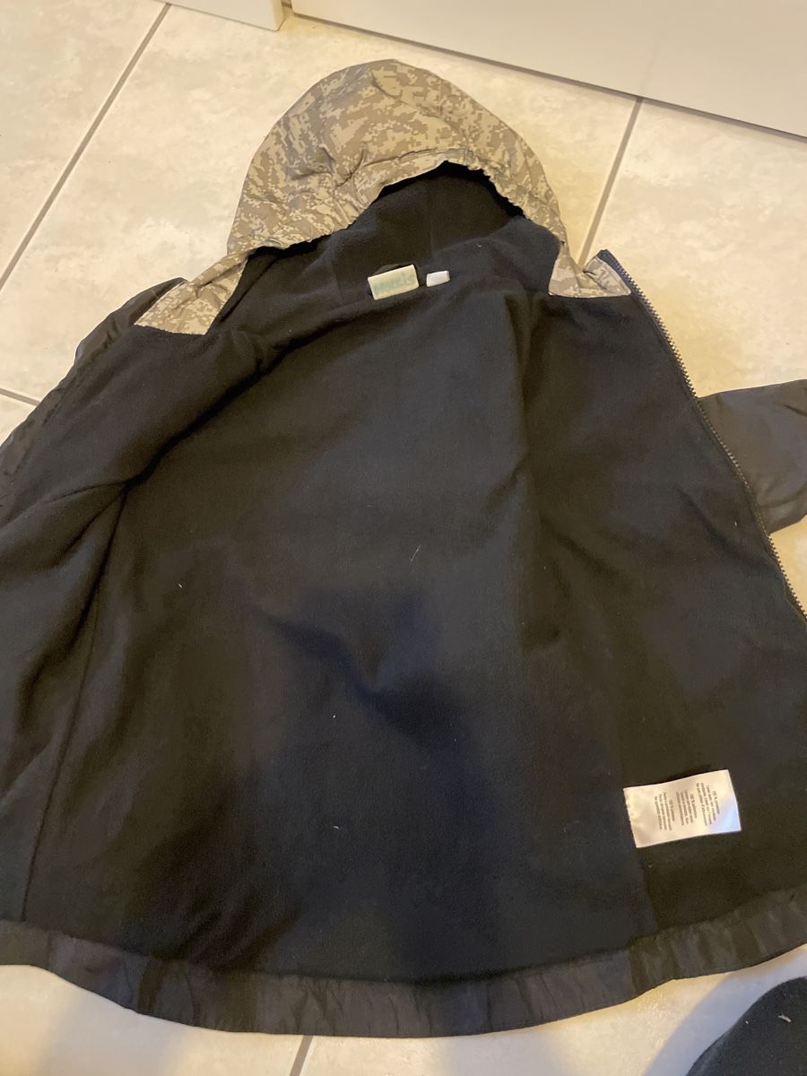 Jacken & Mäntel: Gefütterte Windjacke 128/134 – Gebraucht aus Zürich von K.St. 2
