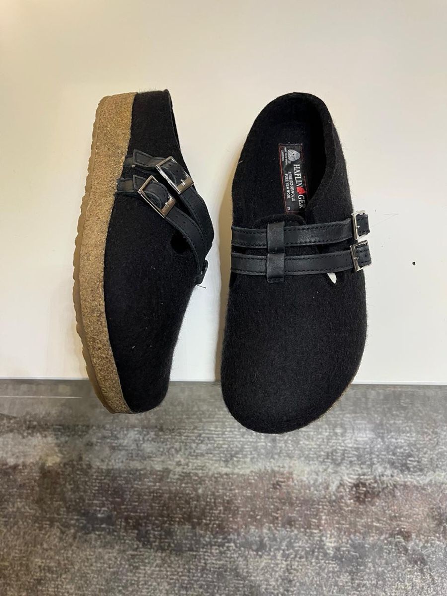 Chaussures hommes: Haflinger Clogs Pure New Wool Black Size 39 – Neuf avec emballage d'origine à Montreux par jvo_vg8n 1