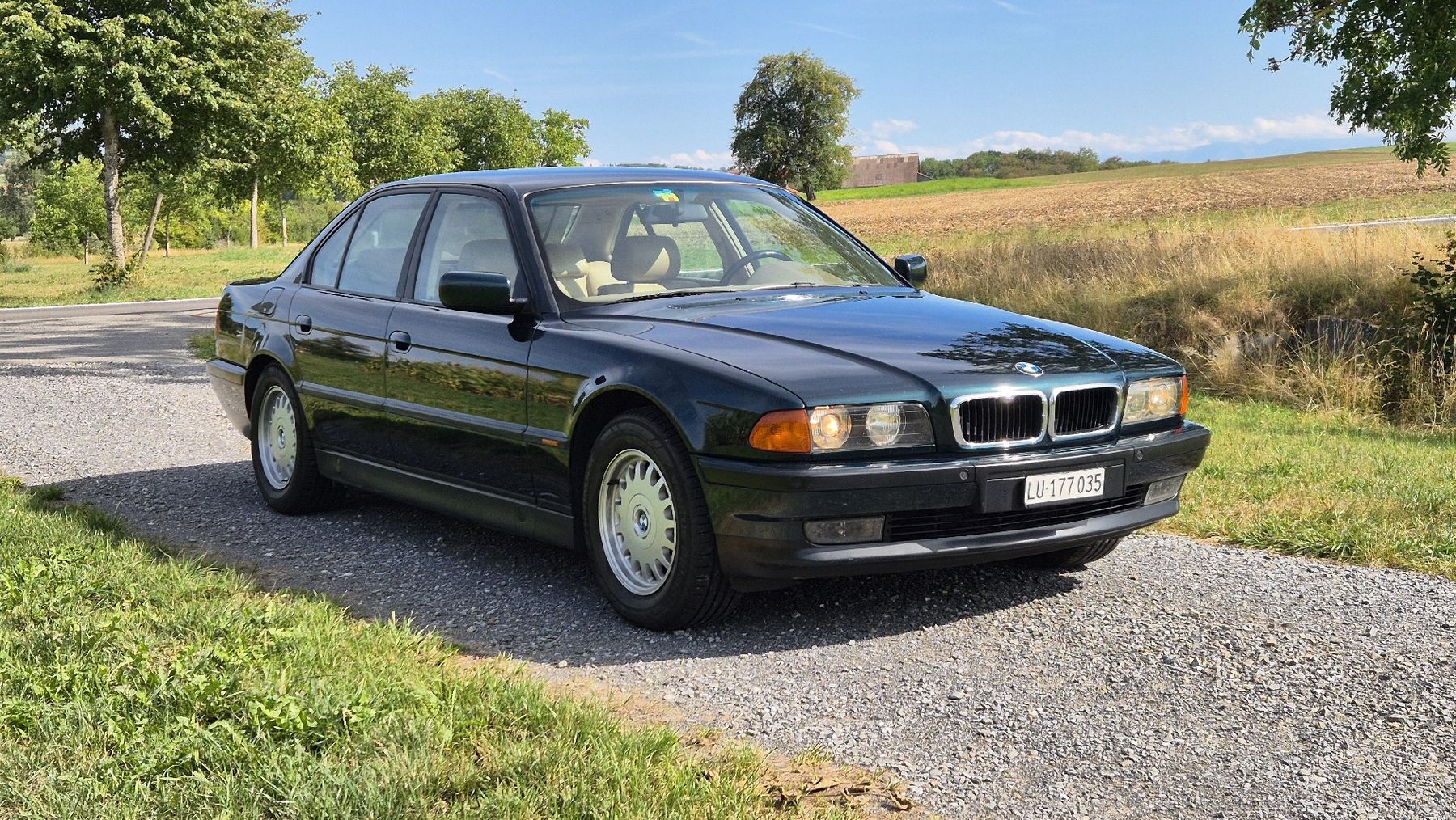 BMW Autos: BMW 730i E38 – D'occasion à Hochdorf par bed_9rgy