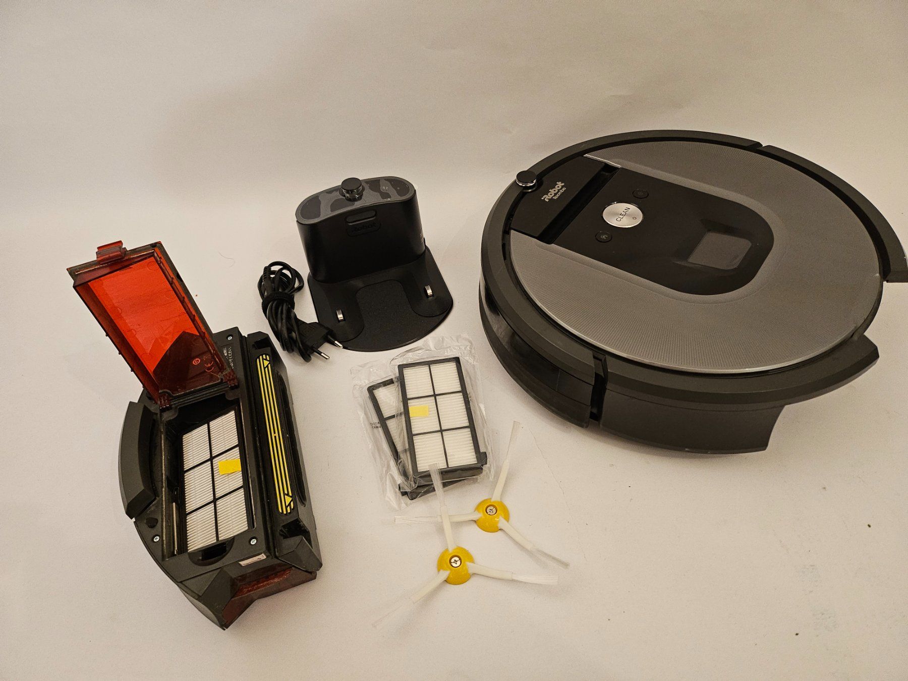 Irobot Aspirapolveri & Accessori: Staubsauger Roboter Irobot Roomba 980 – Usato da Zürich venduto da MattihasHecht 2