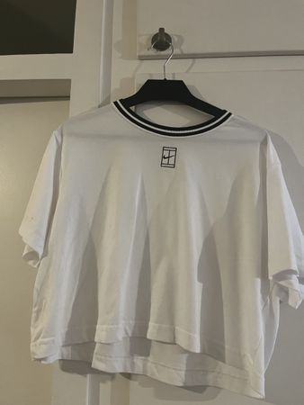 T-shirt Nike S blanc court pour femme 