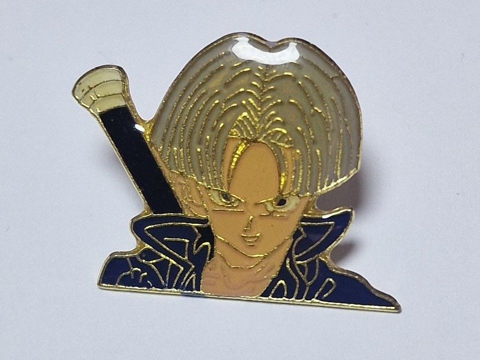 Placchette & Badge: Dragon Ball Z Future Trunks Pin – Usato da Mitlödi venduto da Raphy1996