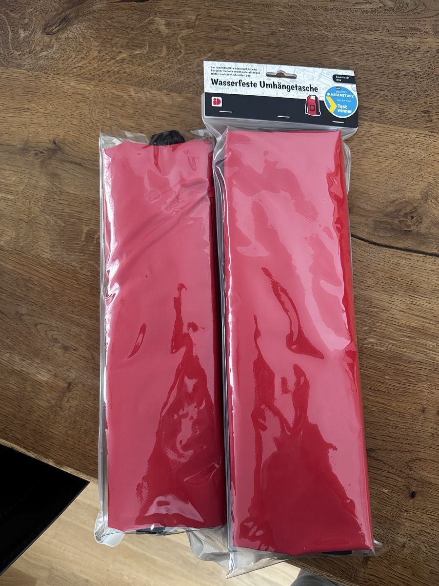 Taschen: Wasserfeste Umhängetasche Neu – Neu und originalverpackt aus Niederwangen BE von len_9tlh