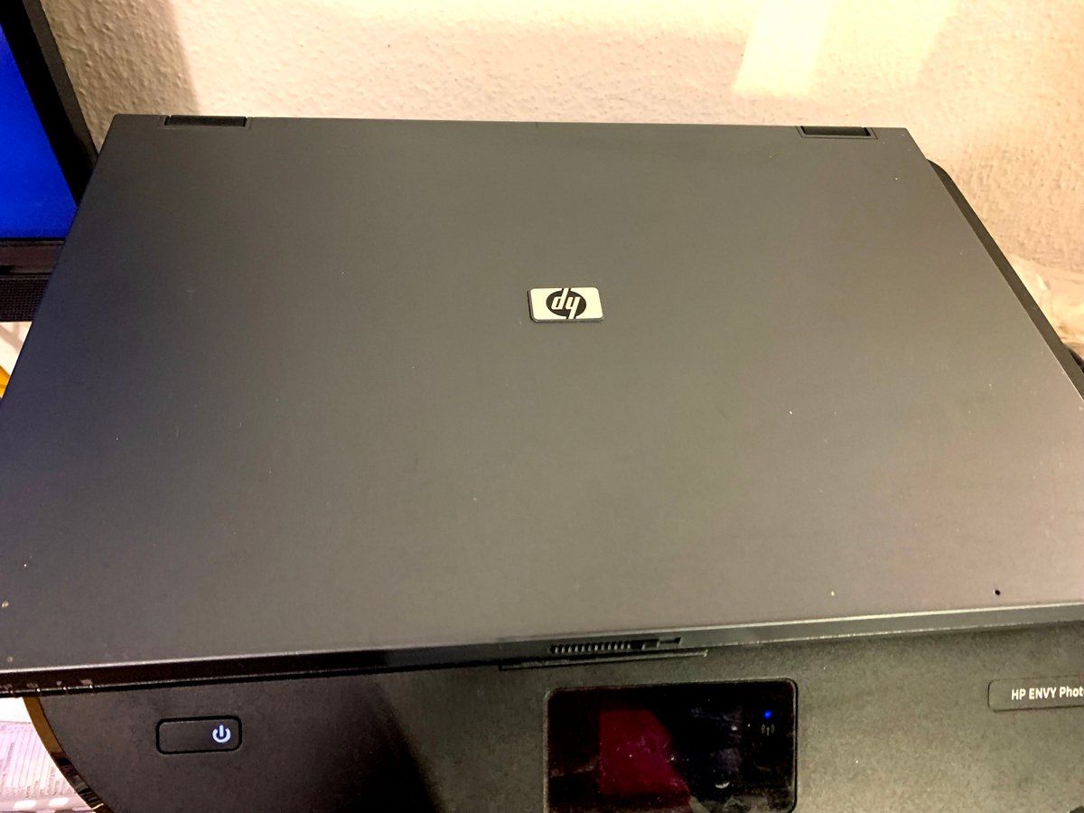 Hewlett Packard Portables: HP COMPAQ nx9420 – Défectueux à Emmen par newdeal1970 2