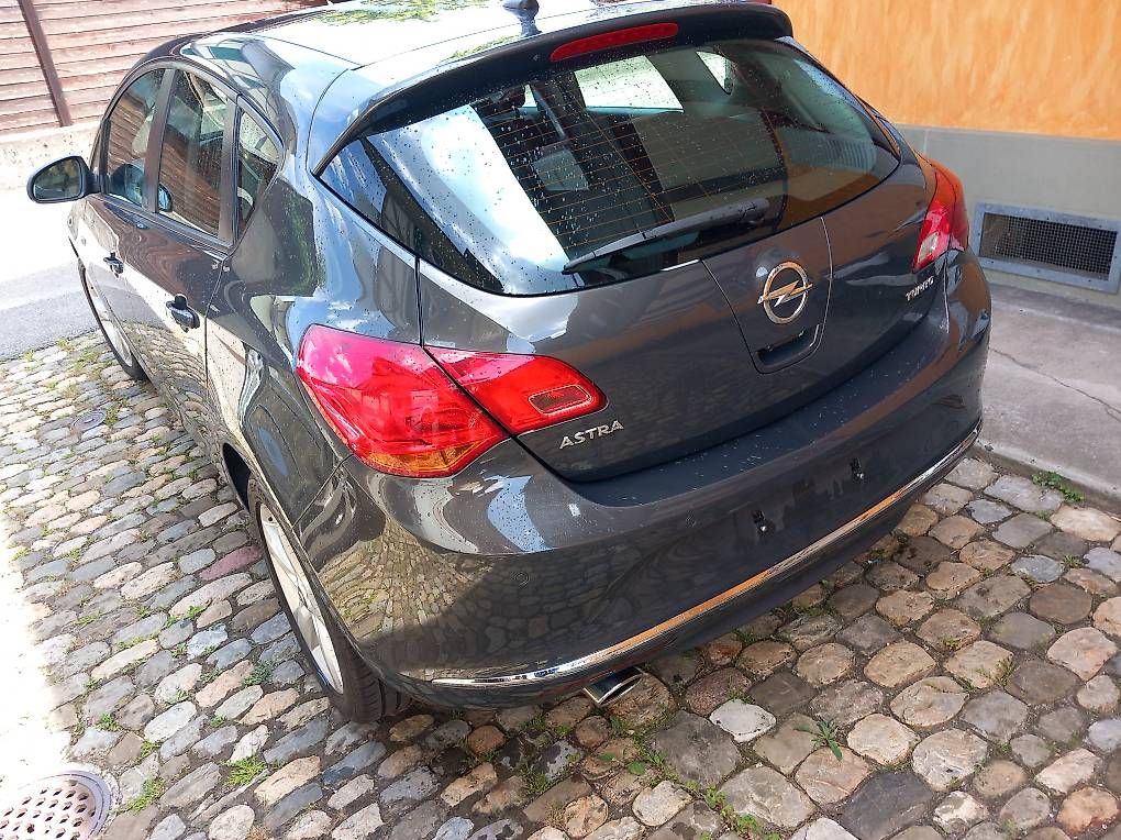 Automobili: Opel Astra J 14NET – Usato da Langnau i. E. venduto da bea_6jfx 1