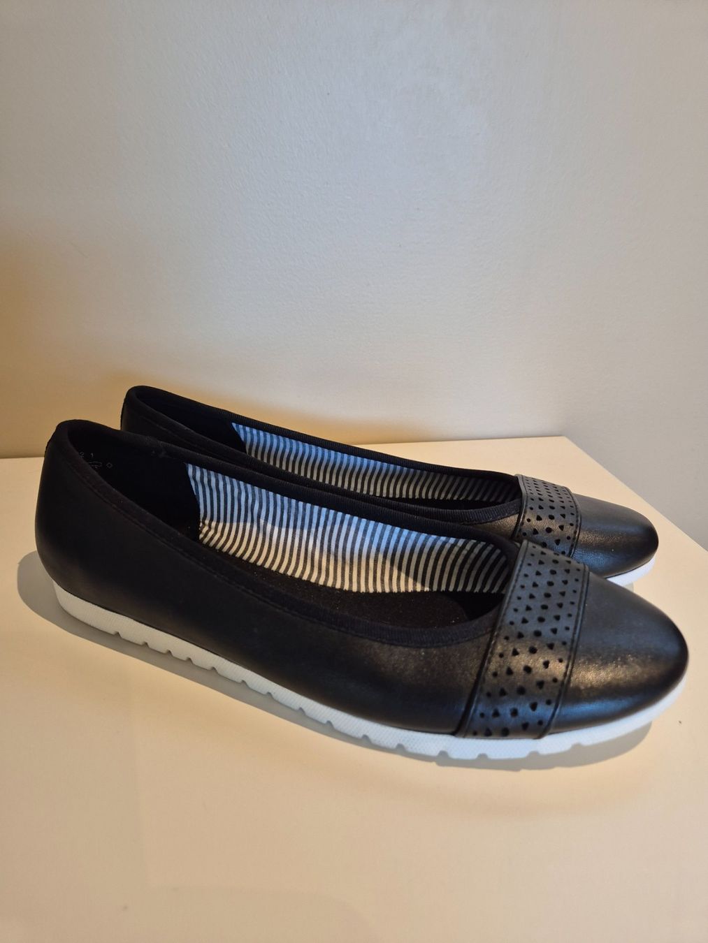 Scarpe da donna: Ballerina schwarz, Gr. 37 – Nuovo (secondo la descrizione) da Dietikon venduto da grafad 2