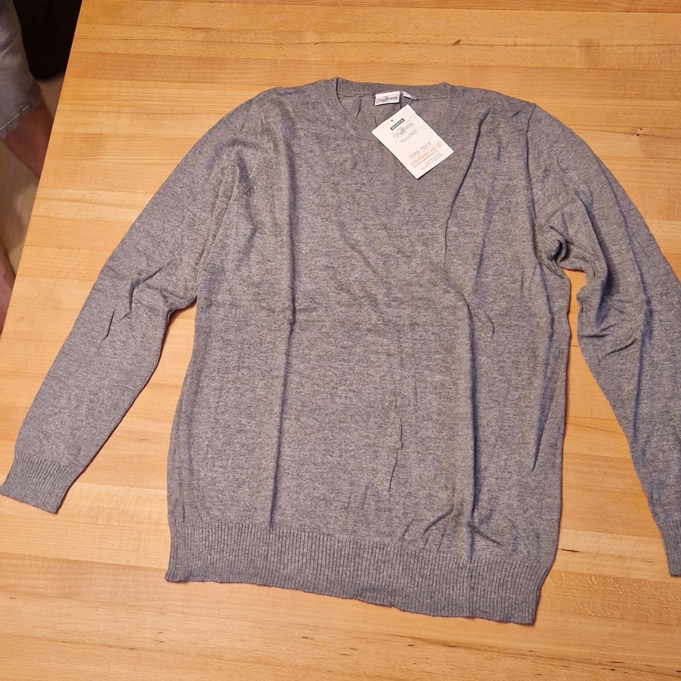 Pulls & Sweat-shirts: Pullover – Neuf (Voir description) à Ulisbach par bri_ws2m