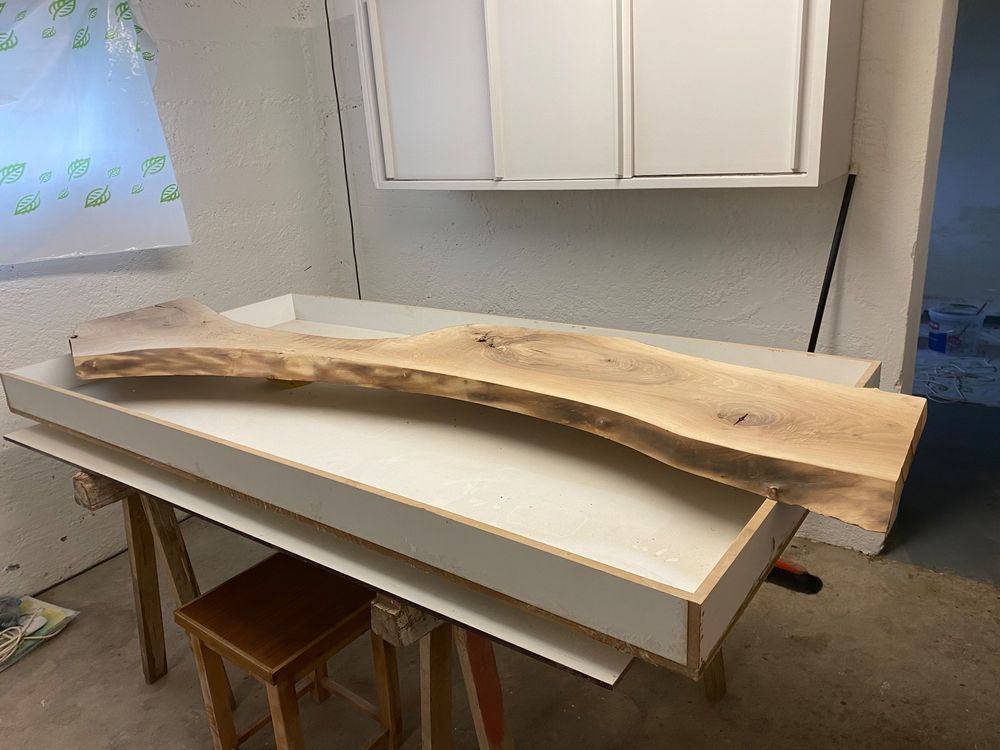 Articoli in legno: Nussbaum Massivholz – Usato da Niederuzwil venduto da gullipulli 1